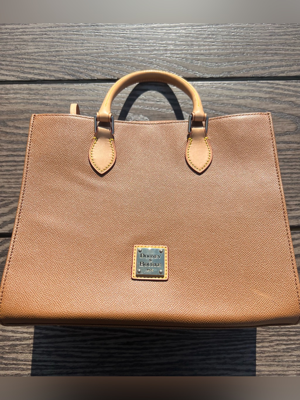 Dooney & Bourke Pebble Grain Large Barlow Satchel Tan Leather Hl731 St Euc